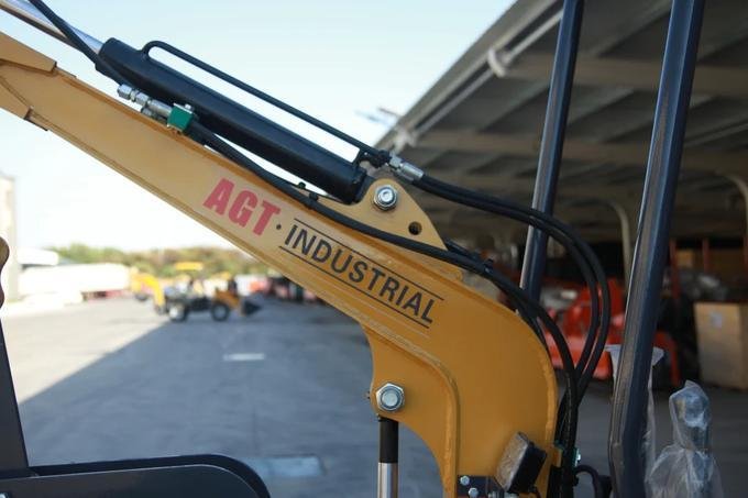 1-Ton Mini Small Excavator – 13.5HP Briggs & Stratton Engine with Hydraulic Thumb and Swing Boom (AGT Industrial) image 8