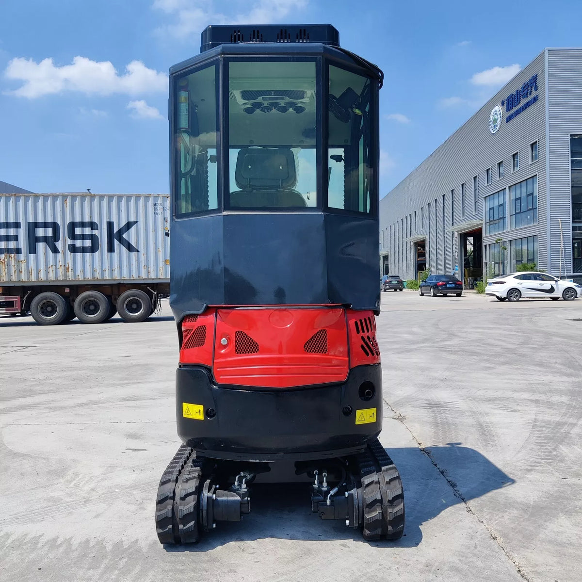 2-Ton Mini Excavator Digger Tractor – EPA-Certified Kubota D902 Diesel Engine image 5