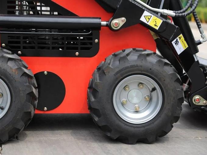 TYPHON STOMP Wheeled Mini Skid Steer Loader – 1,800 lbs, 23 HP Briggs & Stratton Gas EPA Engine image 5