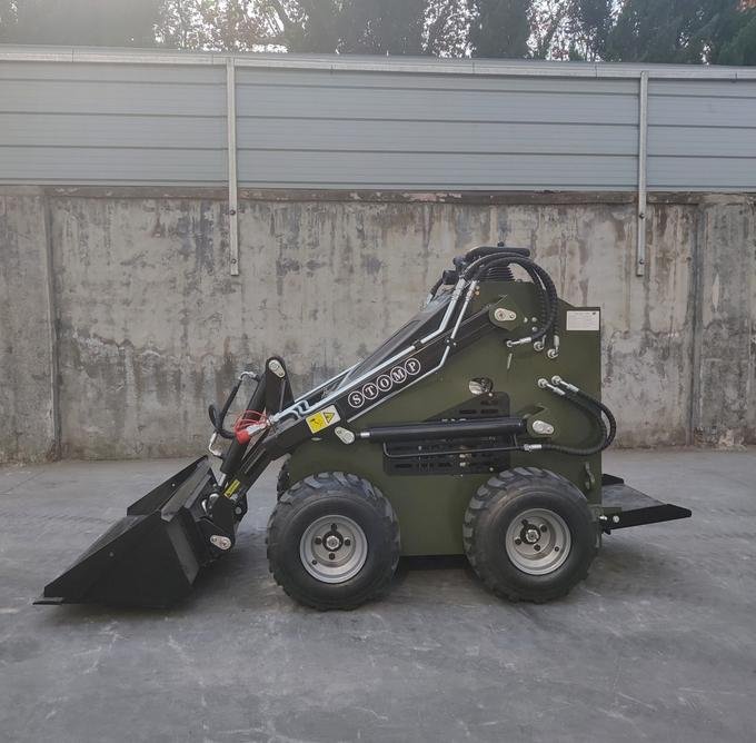 TYPHON STOMP Wheeled Mini Skid Steer Loader – 22.1 HP Honda Gas Engine image 3