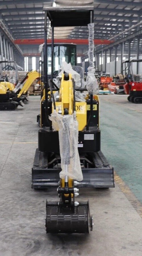 1-Ton Mini Small Excavator – 13.5HP Briggs & Stratton Gasoline Engine EPA-Certified Micro Crawler Digger image 8